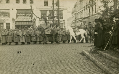 Przejęcie Bydgoszczy przez władze polskie. Przegląd wojsk polskich przez gen. Józefa Dowbor-Muśnickiego. 01.1920 r. (Wojskowe Biuro Historyczne, sygn. K-28-27)